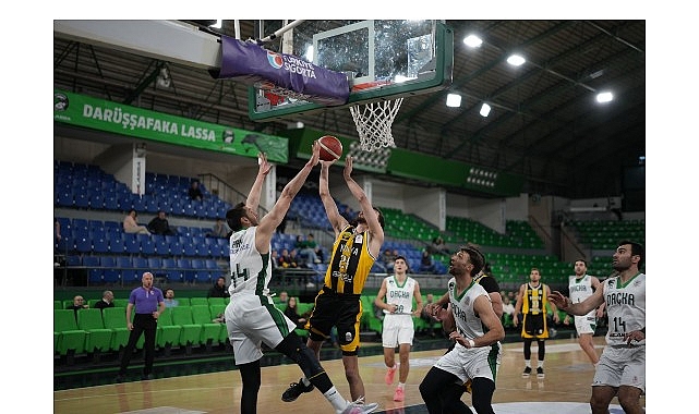 Türkiye Sigorta Erkekler Federasyon Kupası çeyrek final mücadelesinde Darüşşafaka Lassa