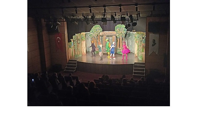 Maltepe Belediyesi’nin düzenlediği “Maltepe Yarıyıl Çocuk Şenliği” tüm coşkusuyla devam