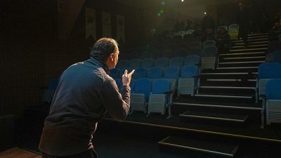 Maltepe Belediyesi, üretim koşulları her geçen gün zorlaşan bağımsız tiyatro