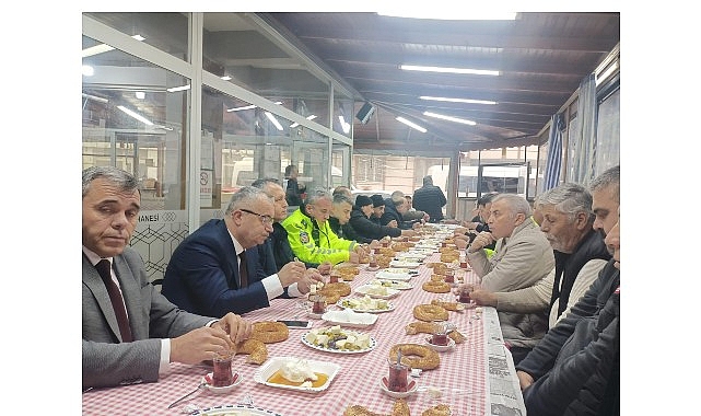 vManisa Büyükşehir Belediyesi, kent genelinde personel ve öğrenci taşımacılığı yapan