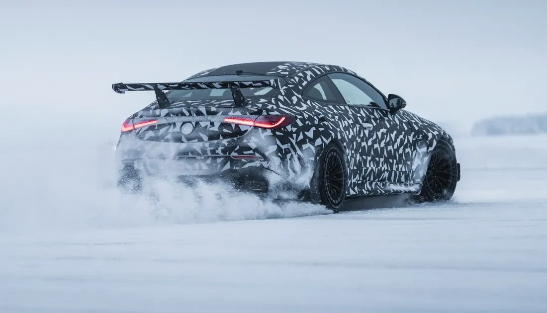 Mercedes-AMG, henüz tanıtılmamış yeni ve yüksek performanslı modelini İsveç’in kuzeyinde