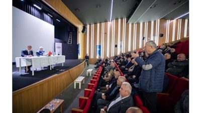 İzmir Büyükşehir Belediye Başkanı Cemil Tugay, Kemalpaşa’daki 49 mahallenin muhtarıyla