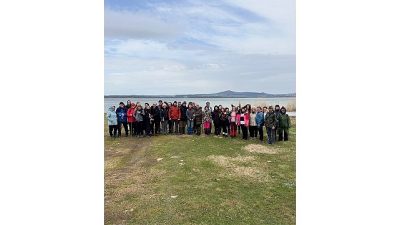 Nilüfer Belediyesi tarafından düzenlenen doğa yürüyüşünde sporseverler, Mysia Yolları’nda bir