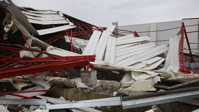 Nilüfer Belediyesi yıkım ekipleri, Tahtalı ve Yaylacık Mahallesi’nde toplam bin