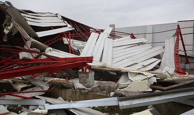 Nilüfer Belediyesi yıkım ekipleri, Tahtalı ve Yaylacık Mahallesi’nde toplam bin