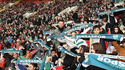 Bursaspor’a desteğini her alanda sürdüren Osmangazi Belediyesi, hayatında hiç maça