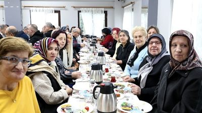 Osmangazi Belediye Başkanı Erkan Aydın, mahalle buluşmaları kapsamında Osmangazi’deki 8