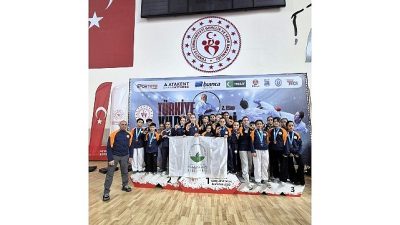 Osmangazi Belediyespor Karate Takımı, Eskişehir’de düzenlenen Türkiye Yıldızlar Ligi 2’inci