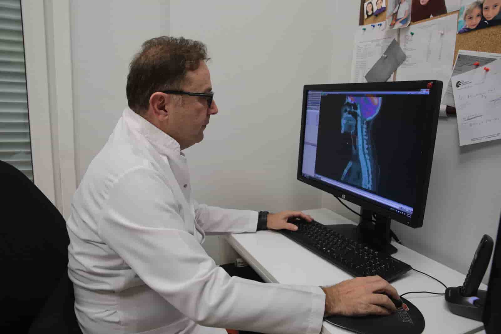 Radyasyon Onkoloji Uzmanı Dr. Özgür Ozan Şeşeoğulları, radyoterapi ile ilgili