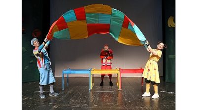 İstanbul Büyükşehir Belediyesi Şehir Tiyatroları, sömestir tatilindeki çocuklar için perdelerini