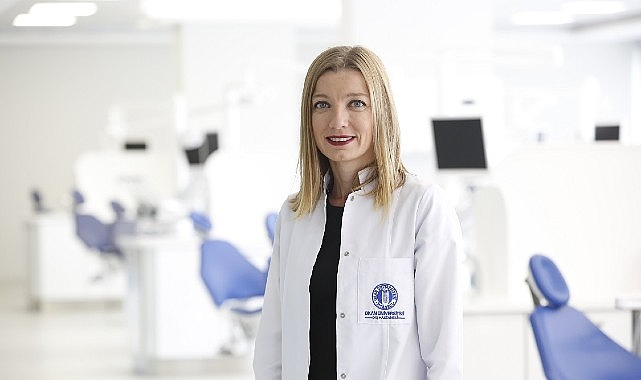 Ağız içinde bulunan bakterilerin ürettiği asitler, diş minesindeki mineralleri çözerek