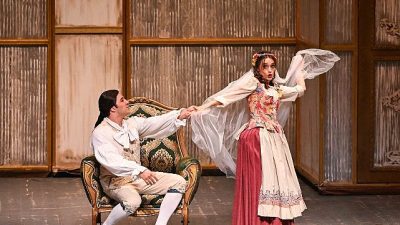 İzmir Devlet Opera ve Balesi (İZDOB), geçtiğimiz sezondan bu yana