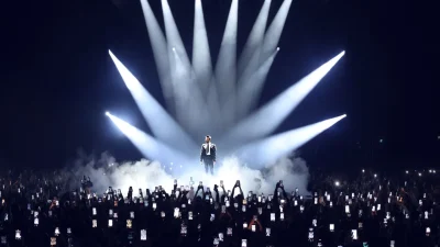 Beklenen büyük buluşma gerçekleşti! Megastar Tarkan, biletleri satışa çıkar çıkmaz