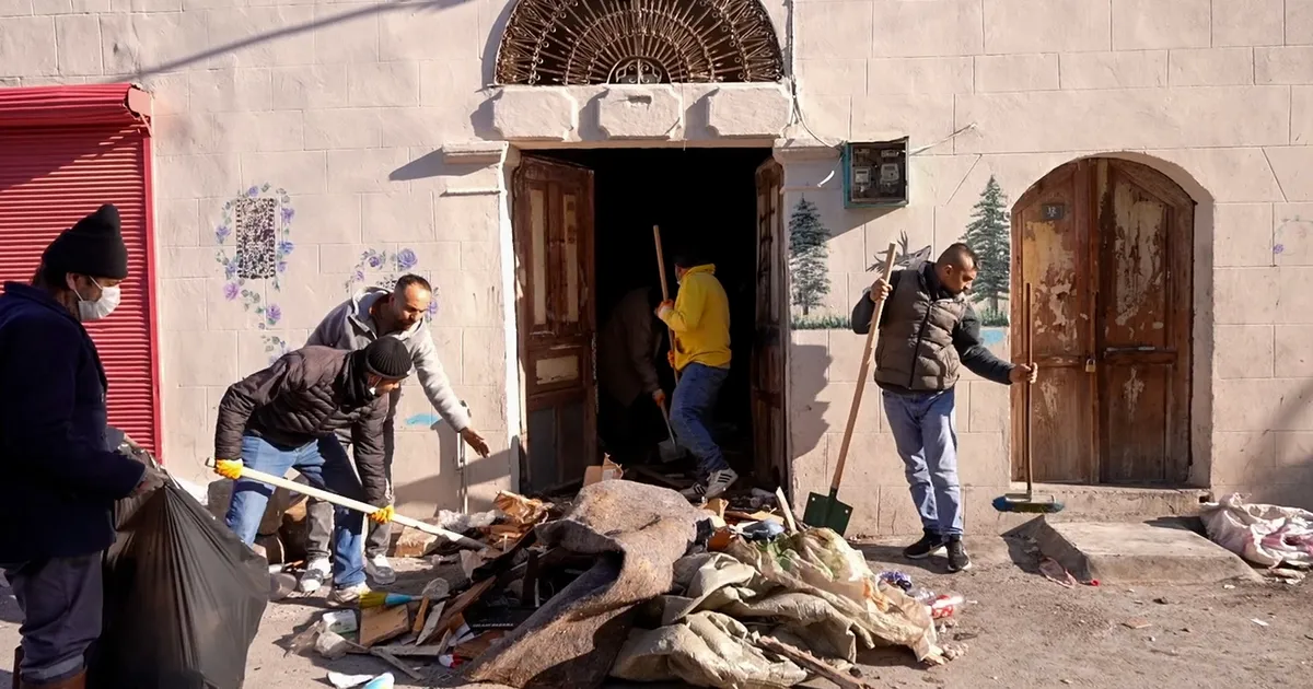 Tarsus Belediyesi Zabıta Müdürlüğü ile Temizlik İşleri Müdürlüğü ekiplerinin koordineli
