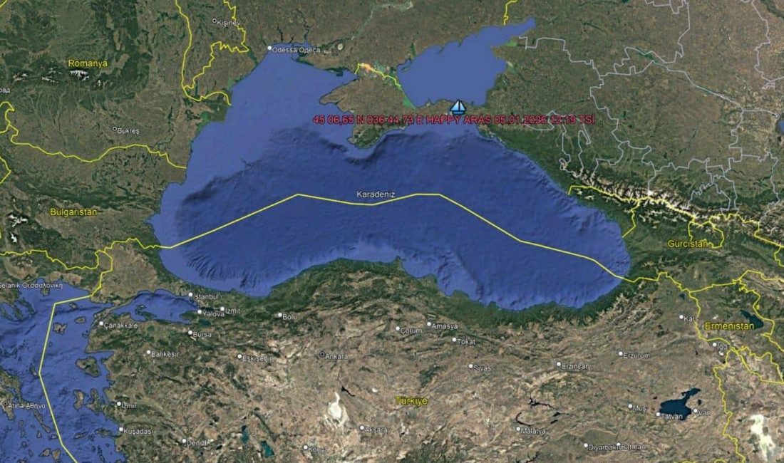 "Happy Aras" isimli Türk gemisi Kerç Boğazı'nda karaya oturdu. 3'ü