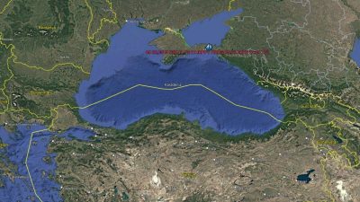 "Happy Aras" isimli Türk gemisi Kerç Boğazı'nda karaya oturdu. 3'ü