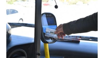 İzmir Büyükşehir Belediyesi’nin 90 dakika ücretsiz aktarma uygulaması sayesinde İzmirliler