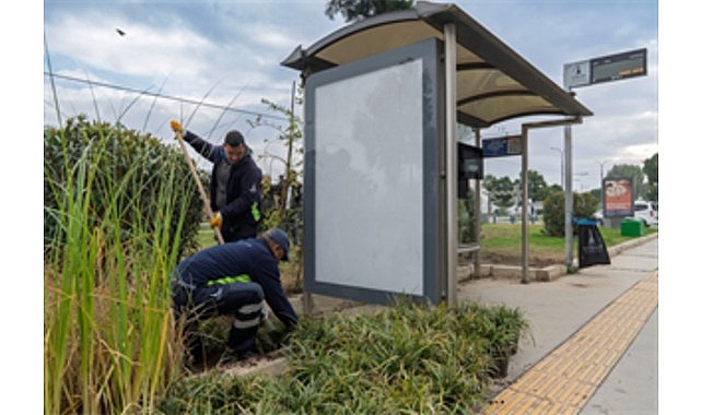 İzmir Büyükşehir Belediyesi, kamusal alanlarda yaptığı estetik dokunuşlarla kentin çehresini