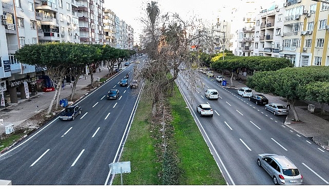 Antalya Büyükşehir Belediyesi, kent içi trafiğinde büyük öneme sahip 100.