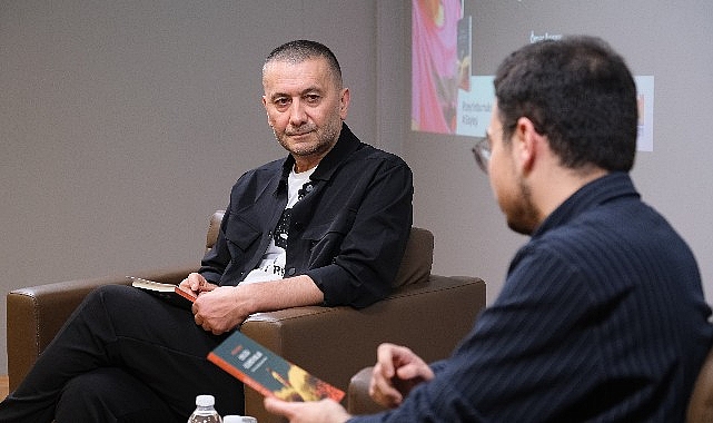 Zeytinburnu Kültür Sanat’ta, 100 Yüze İmza ve Söyleşi programının şubat