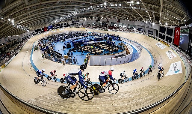 Konya Olimpik Velodromu’nda düzenlenen 2026 UEC Avrupa Pist Bisikleti Şampiyonası’nın