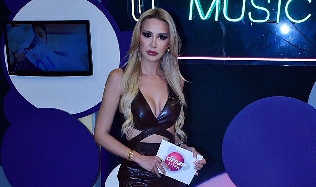 Türk televizyonlarının prime time kuşağındaki tek magazin programı 50Fifty, 12