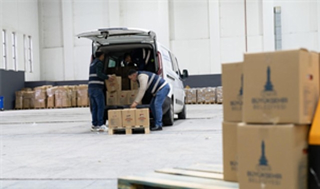 İzmir Büyükşehir Belediyesi, ramazan öncesi 65 bin ihtiyaç sahibi haneye