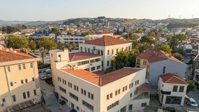 Urla Belediyesi, kentsel yaşam kalitesini artırmak, kamusal alanları güçlendirmek ve sürdürülebilir