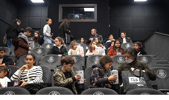 Aliağa Belediyesi sömestr tatili boyunca düzenlediği Sinema ve Tiyatro Günleri