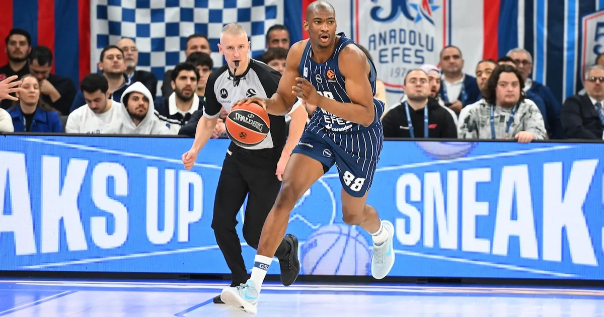 Evinde çıktığı son karşılaşmadan galibiyetle ayrılan Anadolu Efes, EuroLeague’in 27.
