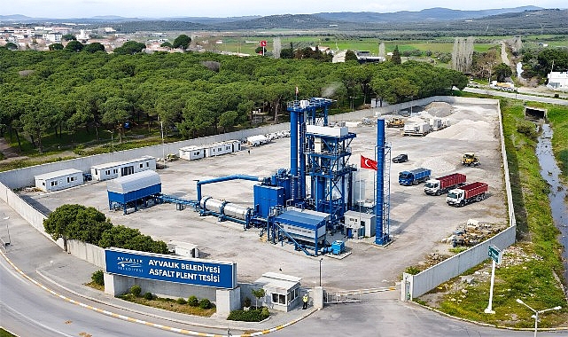 Ayvalık Belediyesi, kentin uzun süredir gündemde olan yol sorununa yönelik