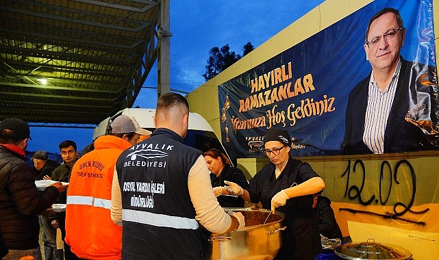 Ayvalık Belediyesi, Ramazan ayı boyunca kent genelinde iftar sofraları kurmaya