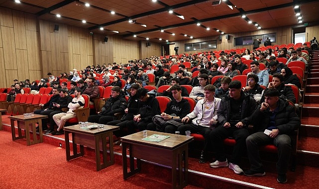 Bağcılar Belediyesi, iş arayanlarla iş verenleri bir araya getirmek amacıyla