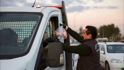 Balçova Belediyesi, Ramazan ayı boyunca iftar saatinde yolda olan vatandaşlar