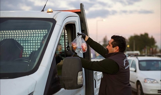 Balçova Belediyesi, Ramazan ayı boyunca iftar saatinde yolda olan vatandaşlar