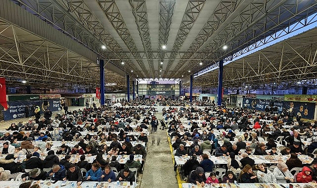 Ramazan’ın ilk iftar programında Çetin Emeç ve Eğitim Mahallesi sakinleri