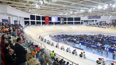 Konya Büyükşehir Belediye Başkanı Uğur İbrahim Altay, Avrupa pist bisikletinin