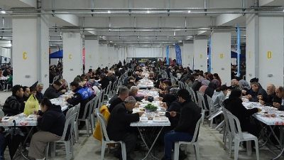 Aydın Büyükşehir Belediyesi tarafından düzenlenen iftar programları, Ramazan ayının bereketini