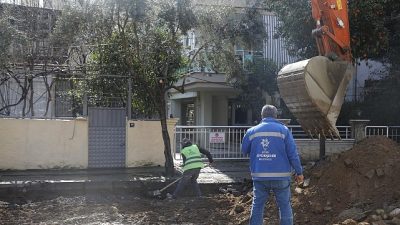 Aydın Büyükşehir Belediyesi, kent genelinde eş zamanlı olarak sürdürülen yol