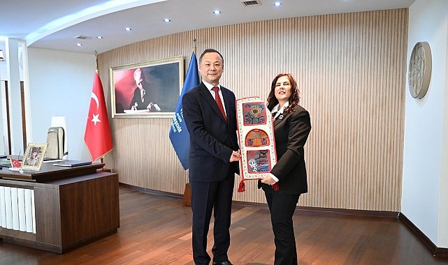 Aydın Büyükşehir Belediye Başkanı Özlem Çerçioğlu’na, Kırgızistan'ın Ankara Büyükelçisi Ruslan