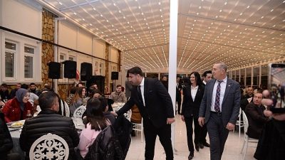 Kahramankazan Belediye Başkanı Selim Çırpanoğlu, Ramazan ayı dolayısıyla düzenlediği iftar