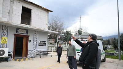 Kartepe Belediye Başkanı Av. M. Mustafa Kocaman, İstasyon Mezarlığı yanında