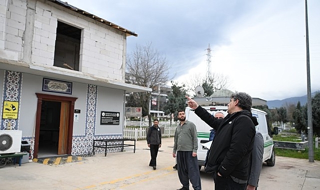 Kartepe Belediye Başkanı Av. M. Mustafa Kocaman, İstasyon Mezarlığı yanında