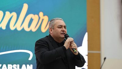 Keçiören Belediye Başkanı Dr. Mesut Özarslan, Mevlana Kültür Merkezi’nde düzenlenen