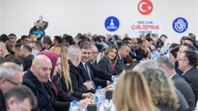 İzmir Büyükşehir Belediye Başkanı Dr. Cemil Tugay, güne ESHOT’ta başladı.