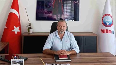 Eğitim İş İzmir 3 Nolu Şube Başkanı Barış Düdü, 'Bayrak, İstiklal