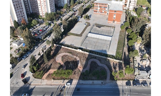 İzmir Büyükşehir Belediyesi, atıl alanları mini ormanlara dönüştürerek kentin yeşil