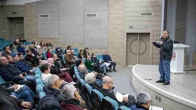 Bornova Belediyesi’nin 10. Arıcılık Kursu, 100 kursiyerin katılımıyla Nevzat Kavalar
