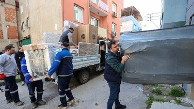 Buca Belediyesi, geçtiğimiz günlerde yaşanan şiddetli yağışların ardından evlerini su