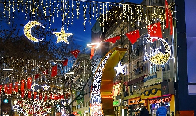 Kocaeli Büyükşehir Belediye Başkanı Tahir Büyükakın, 11 ayın sultanı Ramazan